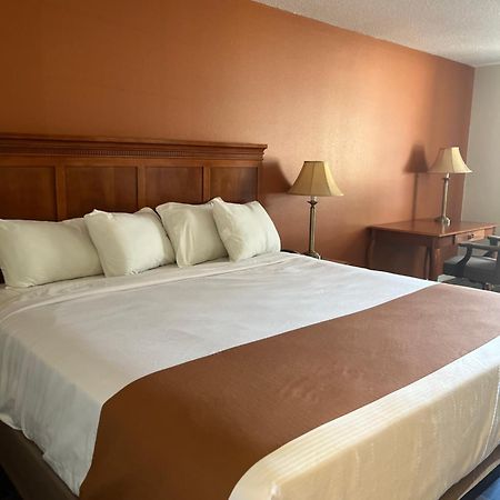 Regency Inn & Suites Anoka Eksteriør billede