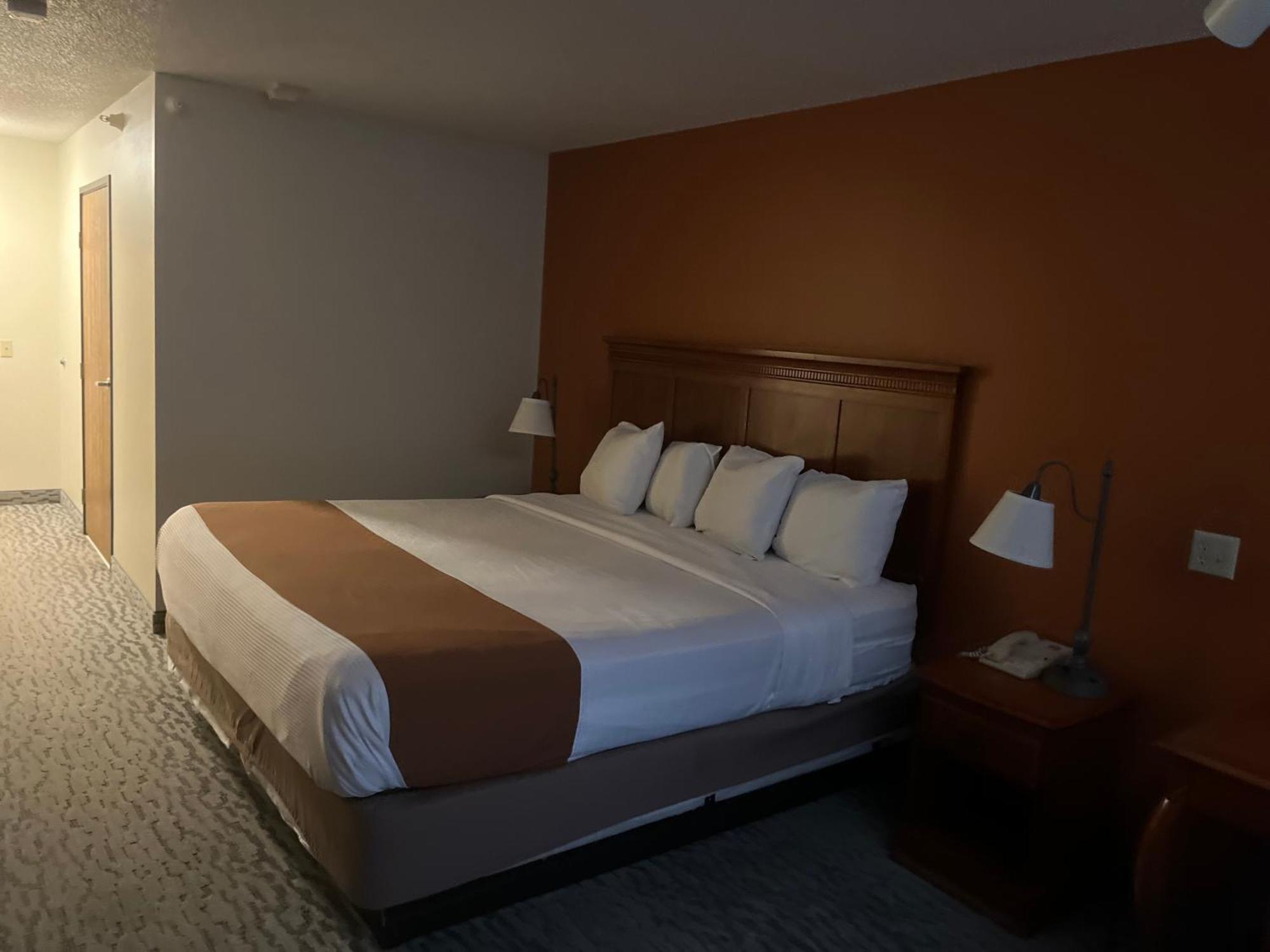Regency Inn & Suites Anoka Eksteriør billede