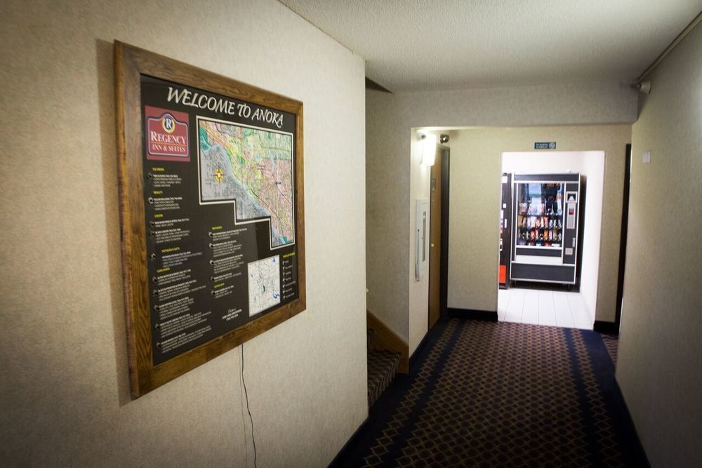 Regency Inn & Suites Anoka Eksteriør billede